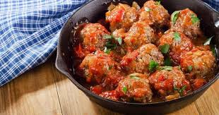 Boulettes De Boeuf A La Sauce Tomate Recette Boulettes De Boeuf Boulette Recette Boulette De Boeuf
