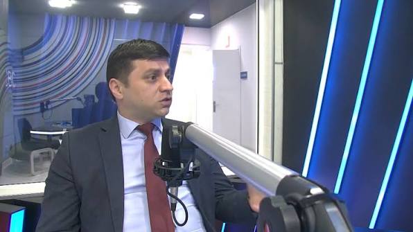 #CBCFM Azərbaycan-da Peşə Təhsilinin Əhəmiyyəti Müzakirə Olunub, Sənaye və  İnnovasiyalar üzrə Bakı Dövlət Peşə Təhsil Mərkəzinin direktoru Şaban  Cəərçiyev CBC FM Azərbaycan radiosuna verdiyi ...