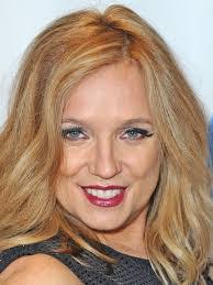 Lisa Langlois's Instagram, Twitter & Facebook