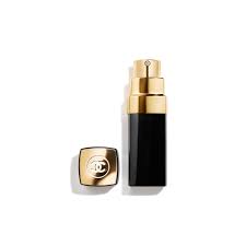 When gabrielle chanel created n°5 parfum with perfumer ernest beaux in 1921, she launched a revolution in a bottle. N 5 Nachfullbarer Parfum Taschenzerstauber Chanel