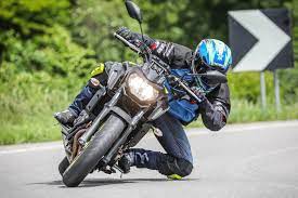 We did not find results for: Icon Cloverleaf Knee Per Chi Ha Il Vizietto Del Ginocchio A Terra Superbike Italia