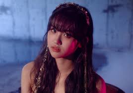 Her unique points are her duality and her charming eyes. Aisha Everglow