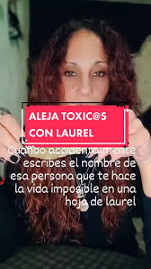 Hoja De Laurel Con Nombre De Una Persona