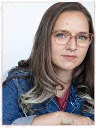 Becky Lightner's Instagram, Twitter & Facebook