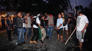 Jenis akta kelahiran yang ketiga ini adalah dokumen kelahiran yang diajukan ketika laporan melampaui batas lebih dari 1 tahun ketika. Laporan 70 Orang Hilang Komnas Ham Hilang Benar Atau Sengaja Menghilangkan Diri Metro Tempo Co