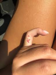 Adem büyük (born 30 august 1987) is a turkish professional footballer who currently plays as a striker for yeni malatyaspor. Love Island S Zara Mcdermott Got Boyfriend Adam Collard S Initials Tattooed On Her Hand Before He Copied Her