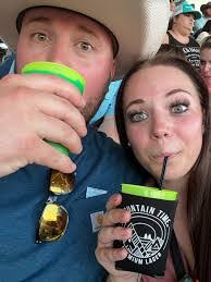 Allison Poore's Instagram, Twitter & Facebook