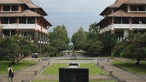 Sebelum mengundurkan diri, simpanlah segala hal yang anda butuhkan dalam flashdisk atau kirimkan ke akun email pribadi. Viral Kisah Mahasiswa Berhenti Kuliah Dan Urus Adik Ini Penjelasan Itb