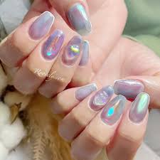 オーロラネイルとは？取り入れ方のポイントからデザイン別サンプルまで｜ホットペッパービューティーマガジン