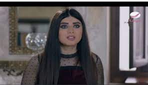 في إطار درامي رومانسي تدور الأحداث حول فتاة ظلت محتفظة بسر حبها ﻷحد الأشخاص أكثر من عشر سنوات ثم قررت أن تفصح عنه بطريقتها. ÙÙŠ Ø±Ø¬Ù„ Ø¢Ø®Ø± Ù…Ù† Ø­Ø¯ÙˆØªØ© Ø­Ø¨ Ù„Ø§Ø±Ø§ Ø®ÙˆØ±ÙŠ ØªØ­Ø§ÙˆÙ„ Ø®Ø·Ù Ø®Ø·ÙŠØ¨