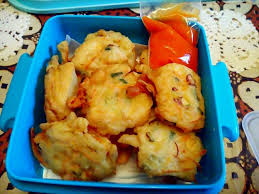 Karena anak saya masih tk jadi tidak ada uang jajan. Resep Cara Membuat Bakwan Tahu Isi Toge Paling Enak