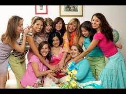 Si estás planificando una baby shower para hombres y mujeres, tendrás que elegir juegos que sean un poco diferentes a los tradicionales de las fiestas de. 10 Super Divertidos Juegos Para Baby Shower Con Hombres Y Mujeres Youtube