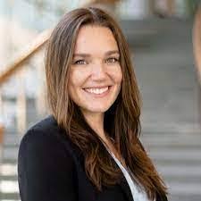 Allison Neeley's Instagram, Twitter & Facebook