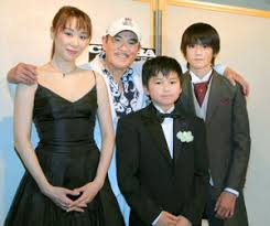 Feb 02, 2020 · ぜひ千葉真一さんを超える大スターになって下さい！ 関連記事 ⇒真剣佑（まっけんゆう）の母親はどんな人？元人気芸子の玉美さん（画像あり ⇒真剣佑さんがパシフィックリム2に出演！16キロ増量で筋肉ムキムキ画像 ⇒真剣佑が劣化？！黒髪短髪角刈り. 8iw3uctkbxftbm
