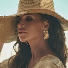 fernanda brown (@ferrbrown)