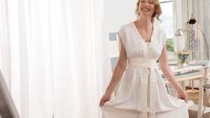 Hochzeitskleid selbst nän unglüchzeitskleid brosche. Nahanleitung Und Schnittmuster Fur Ein Brautkleid