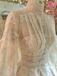 Lina Dozhdalas I Snova Skuchaet On Twitter Retro Wedding Gown Fashion Dresses Vintage Gowns