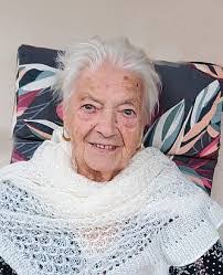 Edith Gasser's Instagram, Twitter & Facebook