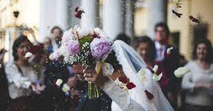 Ripartenza per banchetti e feste da giugno? Matrimoni Le Linee Guida Delle Regioni Per La Ripartenza Mascherina Obbligatoria Se In Piedi Buffet Solo Con Confezioni Monodose Il Fatto Quotidiano