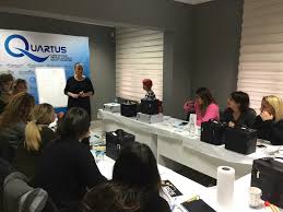 Peos Akademi Egitim Direktoru Usta Ogretici Uzman Estetisyen Pelin Keskin Hocamizla Ile Quartus Istanbul Ofisinde Estetisyenlerimize Uygulamali K Egitim Makyaj