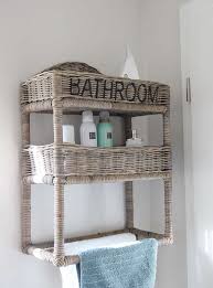 rattan accessoires waschetruhen zeitungsstander lampen grau braun weiss wohnen kuche bad in 2021 haus deko regal badregale
