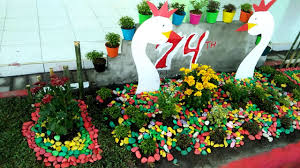 Mungkin kamu bisa meletakkannya di keranjang sepedamu. Lomba Menghias Taman Smk Maarif Tanggulangin Dalam Rangka Memperingati Hut Ri Yang Ke 74 Youtube