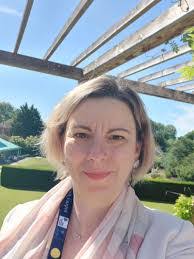 Jane Beach's Instagram, Twitter & Facebook