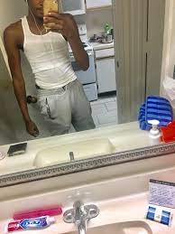 X 上的(XTRA- GIANT) 😛：「Throwback to when I was on vacation 😂😏  t.copq5eOBic4M t.conHK5q7Me8e」  X