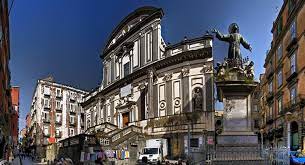 Poliambulatori san gaetano è un moderno centro medico ad alta specializzazione per diverse importanti discipline e diagnostiche quali radiologia, cardiologia, dermatologia, risonanza magnetica, medicina estetica, ginecologia e. Piazza San Gaetano In Neapel Geschichte Wie Man Dahin Kommt
