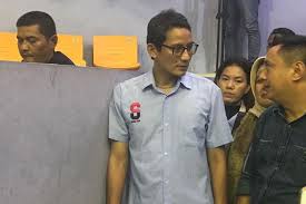 Perhimpunan hari pekerja yang diadakan pada 1 mei 2019 di kuala lumpur, merupakan sebuah demonstrasi aman yang dilakukan oleh beberapa orang awam dan. Sandiaga Pastikan Tak Hadiri Peringatan Hari Buruh 1 Mei