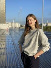 A circle will appear on the screen, which you can then drag over the top of your main subject. Apple Iphone 11 Pro Max Camera Review