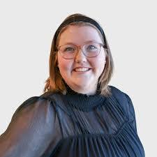 Sarah Meagher's Instagram, Twitter & Facebook