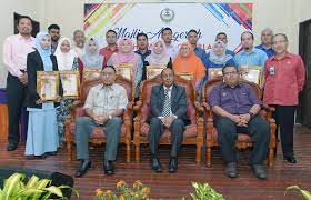 Laksa memang terkenal di bandar kuala kangsar. Majlis Anugerah Perkhidmatan Cemerlang Apc Dan Jasamu Dikenang Pejabat Daerah Dan Tanah Kuala Kangsar Sg Siput Tahun 2019 Pdt Kuala Kangsar E Tanah Perak