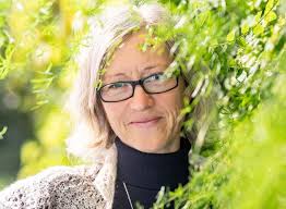 For my own part, work environment management is all about achieving the  University's goals, one prerequisite for which is that