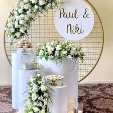 Source Hot Sale Modern Flower Stand Round Gold Stage Wedding Backdrop Arch With Metal Grid Screen On M Alibaba Com In 2020 Flower Stands Modern Flower Wedding Backdrop