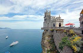 Сама гаспра— небольшой курортный поселок у самого моря. Zamok Lastochkino Gnezdo V Krymu Istoriya Gde Nahoditsya