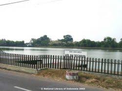 Candi Kolam Segaran Jawa Timur Kepustakaan Candi