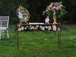 We Filled A Console Table With Roses And Greenery For Some Lush Romance Small Romantic Welcome Mirror Guest Book Table Nyc Florist Lavender Color Palette