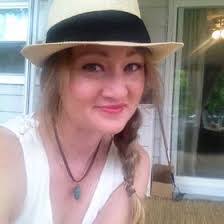 Jennifer Gose's Instagram, Twitter & Facebook