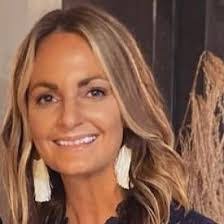 Sarah Frank's Instagram, Twitter & Facebook