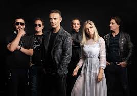 Anii trec, direcția v se desparte și în 1998 rămâne direcția 5 cu marian ionescu, nicu damalan, marius keseri și cristi enache. Debut Cu Cantec La Inceput De An Oradenii Sunt Chemati La Concerte