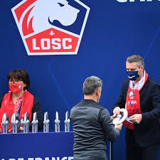En ce qui concerne les matchs spécifiques de l'équipe de france, c'est toujours tf1 et m6 qui se partagent 50% des matchs et une fois sur deux la plus belle affiche de chaque journée en. Lille Sera Tete De Serie Au Tirage De La Ligue Des Champions Grace A Son Titre L Equipe