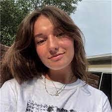 Juliette Larsen's Instagram, Twitter & Facebook