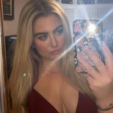 Molly Boswell (@molsboswellx)