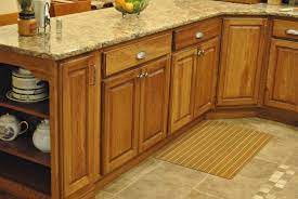 Fieldstone Cabinets With Arden Door Style In Hickory With Toffee Stain And Chocolate Glaze Cambria Countertops In Bradshaw Cambria Countertops Kitchen Cabinet