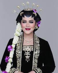 Mua pengantin jawa modern by parasayu. 10 Pernak Pernik Pernikahan Adat Jawa Filosofinya