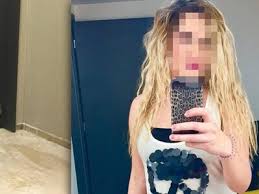 Οι επτά μητροπολίτες δέχτηκαν επίθεση από ιερέα που δικαζόταν από το συνοδικό δικαστήριο και επρόκειτο να καθαιρεθεί. Epi8esh Me Bitrioli Einai Sigoyrh Pws H Drasths Einai Gynaika Binteo