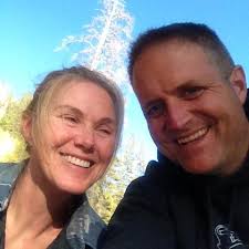 Harlan "Es" E. Moore's Memorial Website