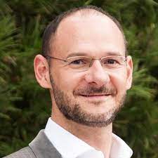 Daniel bodnar era la mălini, unde a urmărit un. Blackrock Appoints Paul Bodnar As Global Head Of Sustainable Investing Esg Today