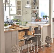 These days, many kitchen decorating ideas are moving away from the cozy and shabby chic look and more towards the modern, minimalist and clean look. Pin By Sundae On Mr Pinterest Coastal Cottage Kitchen Chic Kitchen Decor Shabby Chic Kitchen Decor